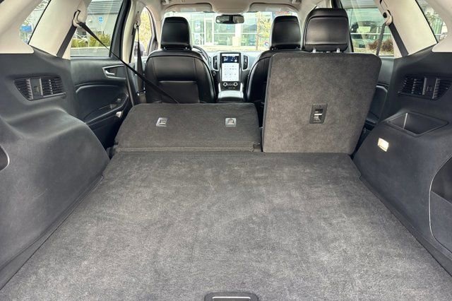 Used 2024 Ford Edge SEL image 16