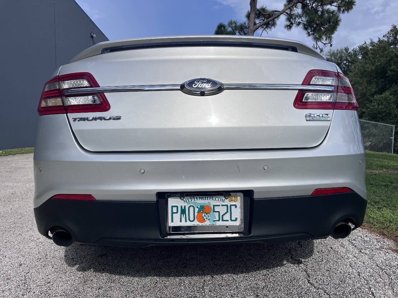Used 2019 Ford Taurus SHO AWD/4WD image 8