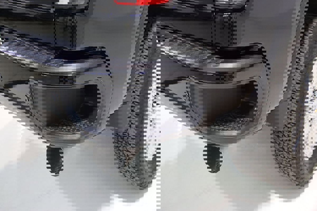 Used 2025 Chevrolet Silverado 2500 High Country w/ Technology Package image 25