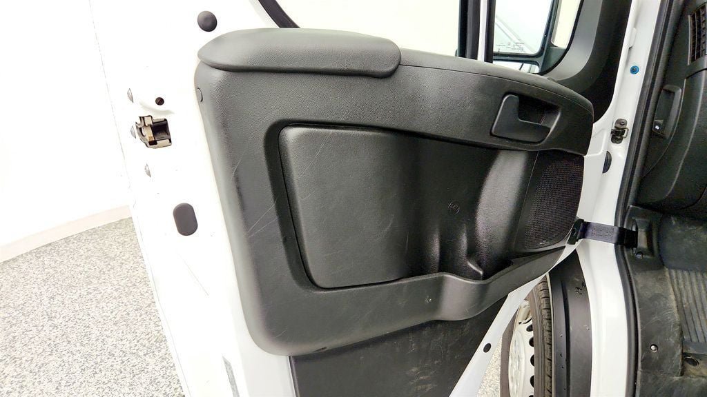Used 2025 RAM ProMaster 2500 w/ U-Haul Equipment Group FWD image 10