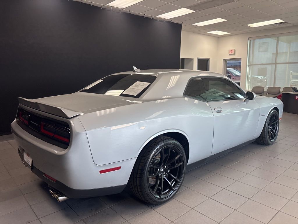 Used 2022 Dodge Challenger R/T w/ Plus Package image 3