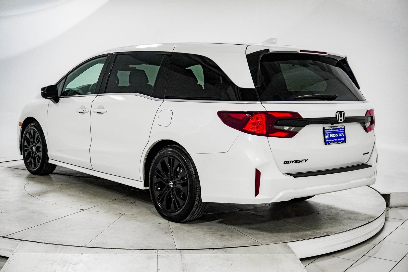 Certified 2026 Honda Odyssey Sport-L image 6