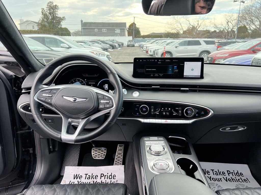 Used 2023 Genesis GV70 3.5T Sport w/ Sport Prestige Package image 12