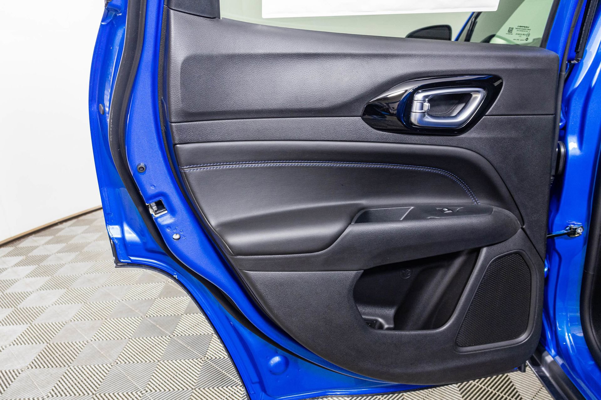 New 2026 Jeep Compass Latitude image 38