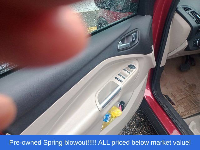 Used 2015 Ford Escape Titanium FWD image 12