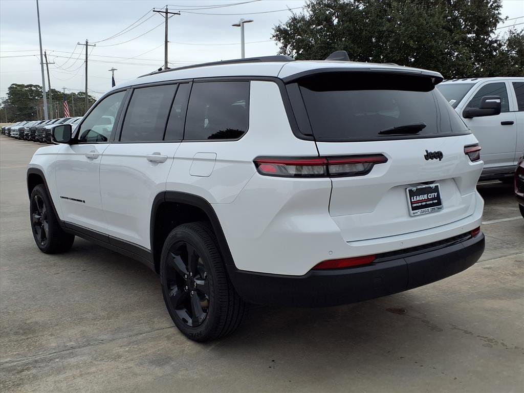 New 2025 Jeep Grand Cherokee L Altitude image 2