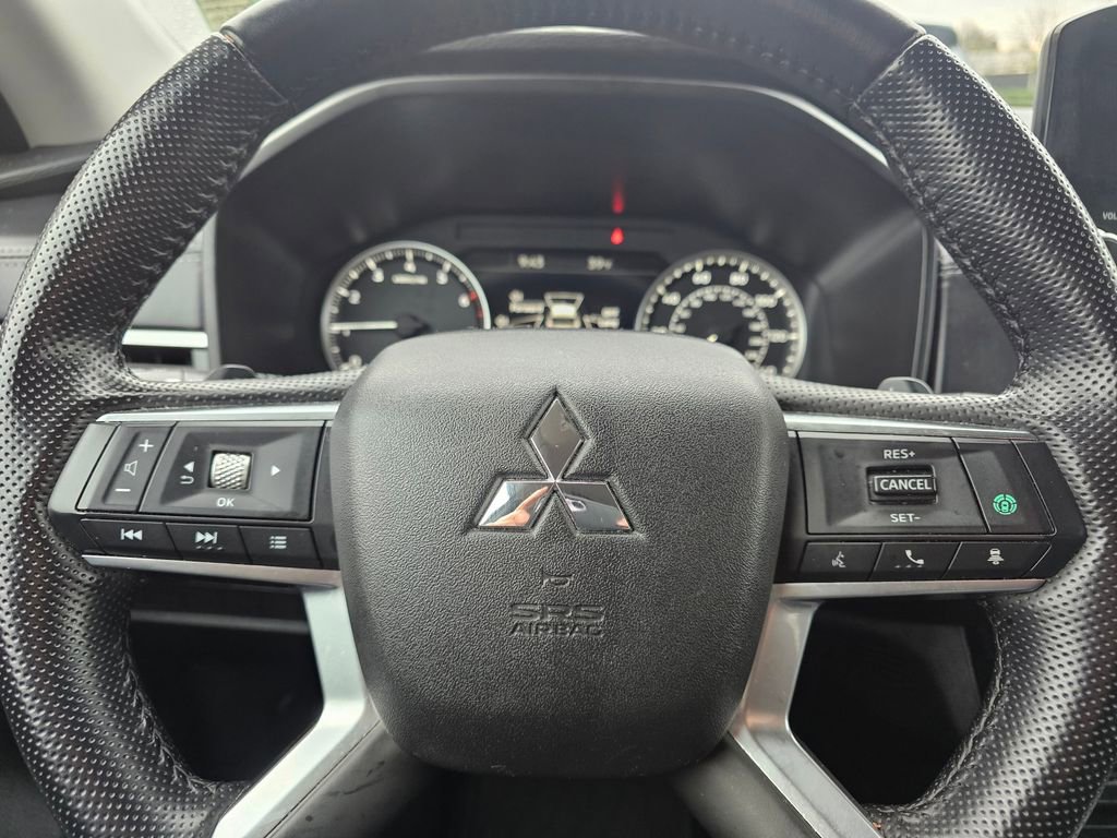Used 2024 Mitsubishi Outlander SE image 20