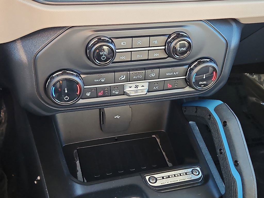 Used 2022 Ford Bronco Wildtrak image 15