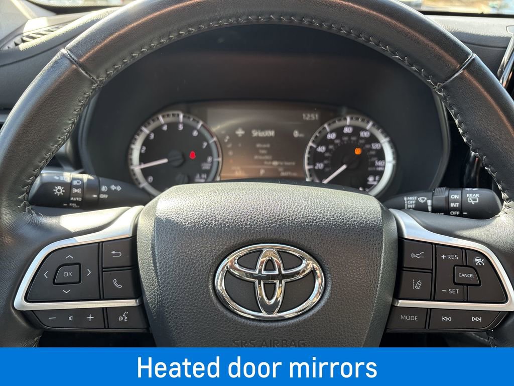 Used 2023 Toyota Highlander LE image 14