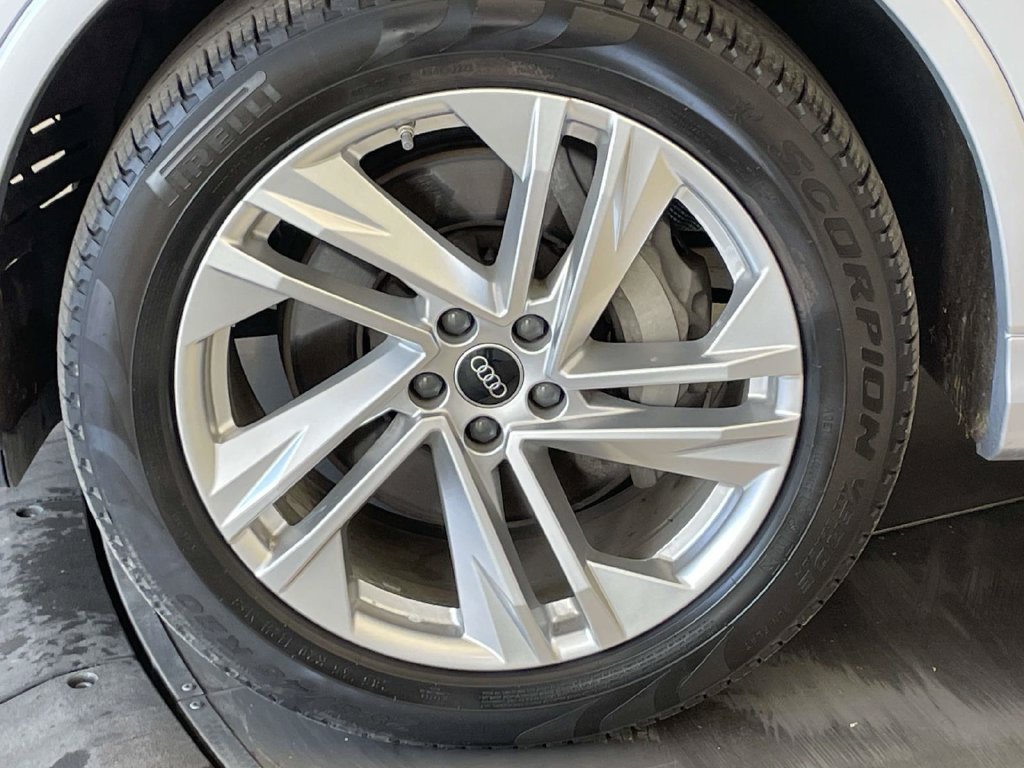 Used 2022 Audi Q7 3.0T Premium Plus AWD/4WD image 11