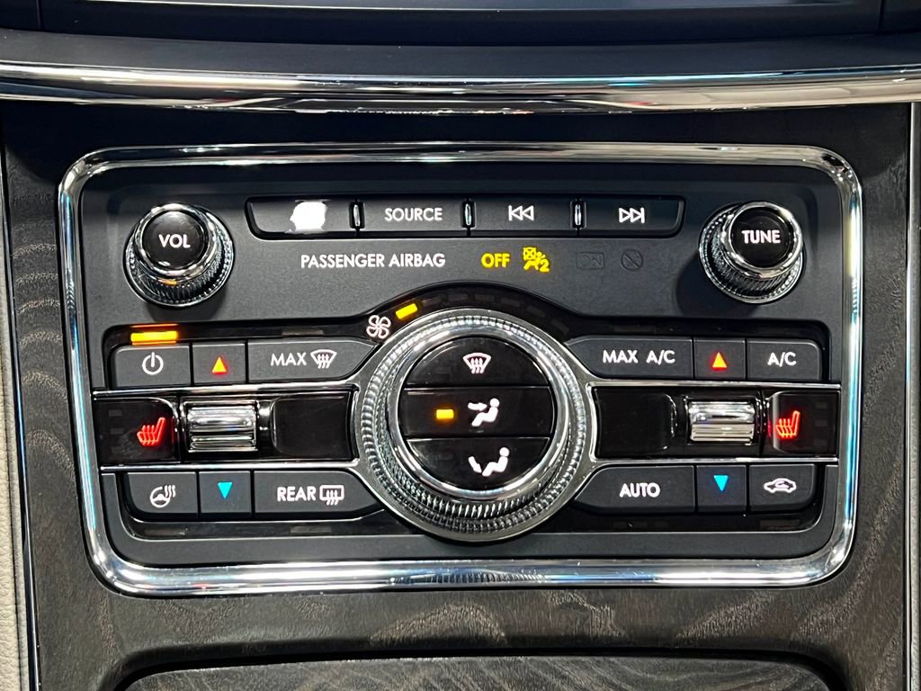 Used 2017 Lincoln Continental Select w/ Climate Package image 27