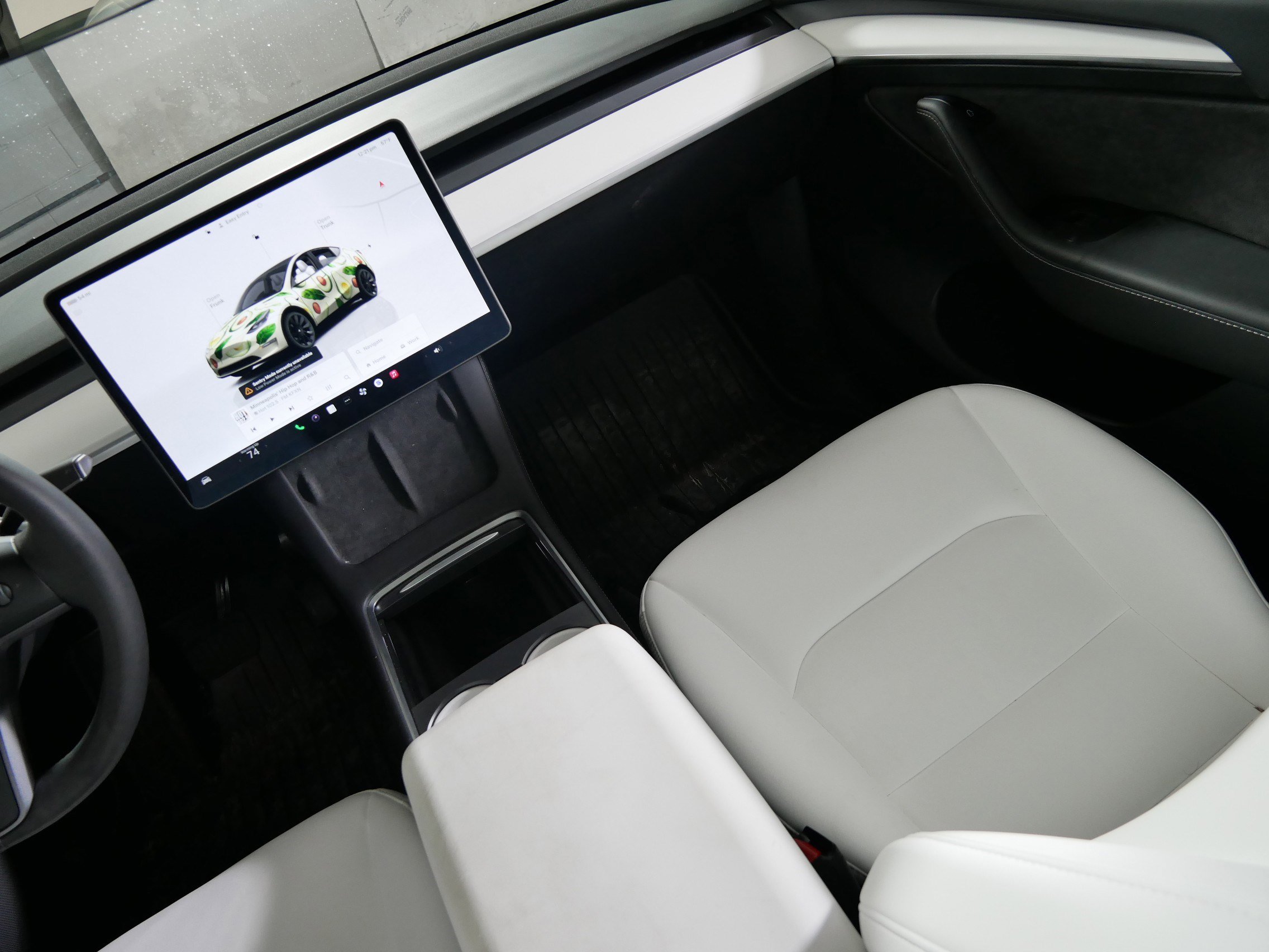 Used 2023 Tesla Model Y Long Range image 11