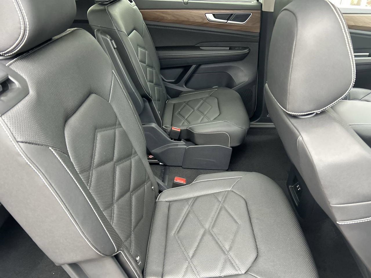 New 2026 Volkswagen Atlas SE FWD image 9