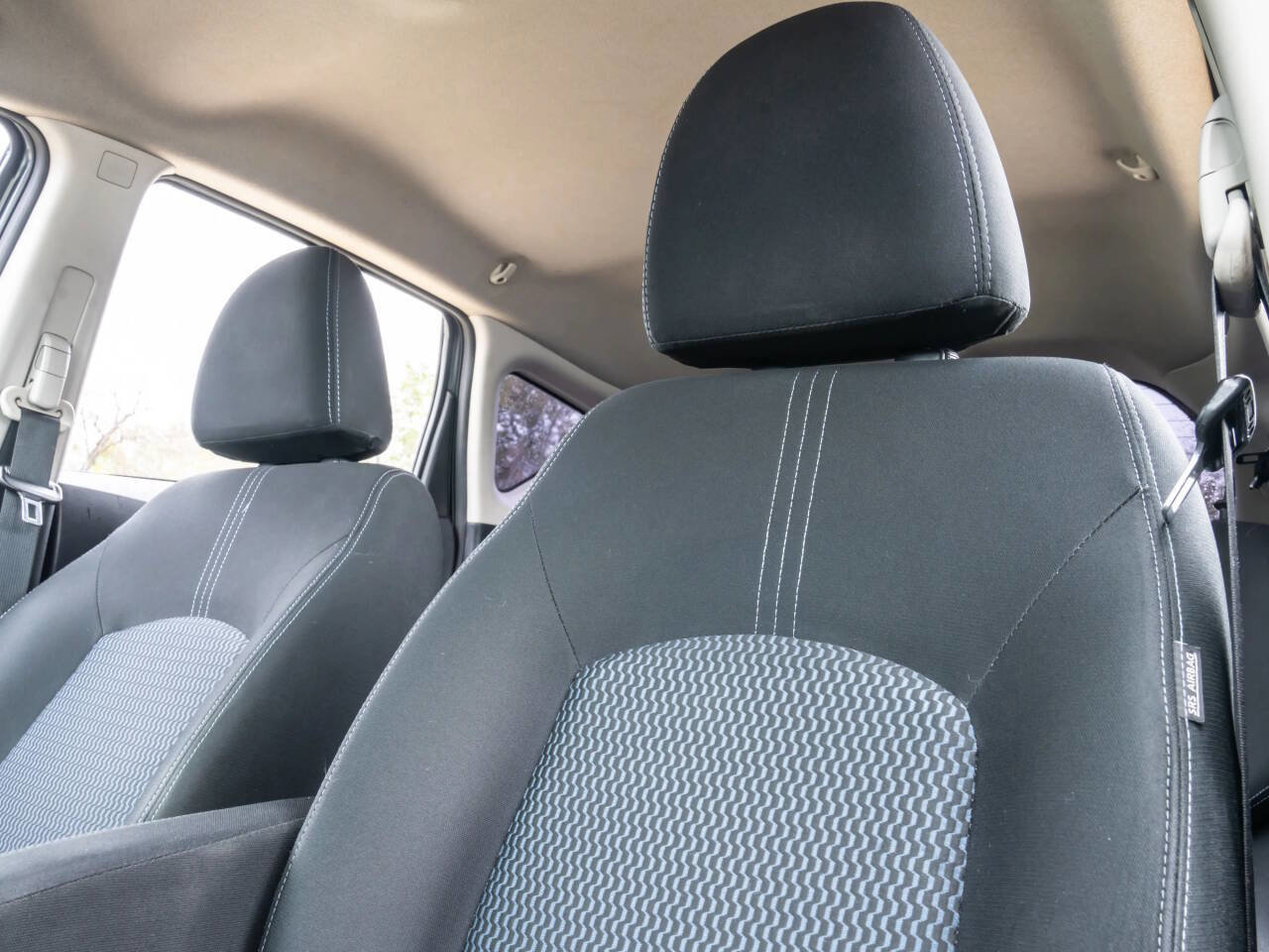 Used 2017 Nissan Versa Note SV image 25