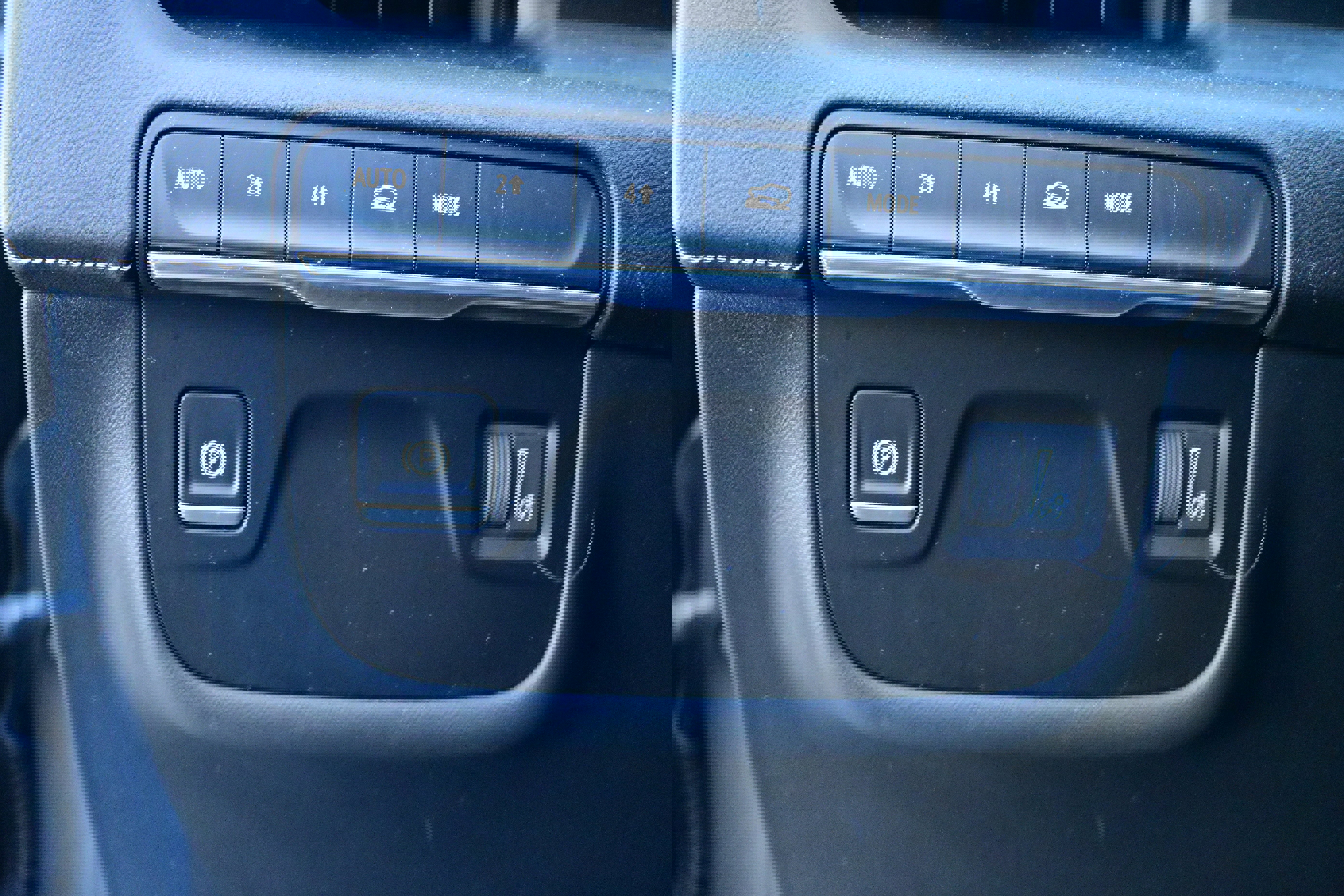 Used 2021 Cadillac Escalade ESV Premium Luxury w/ LPO, Illumination Package image 32