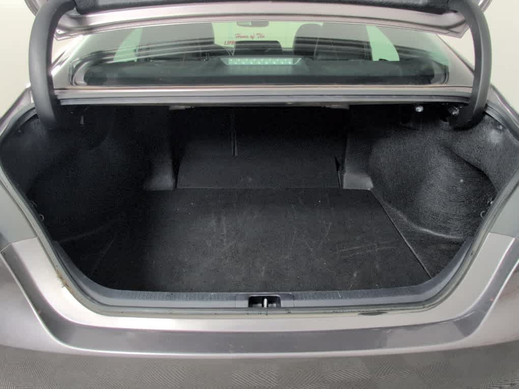 Used 2024 Toyota Camry XSE FWD image 9