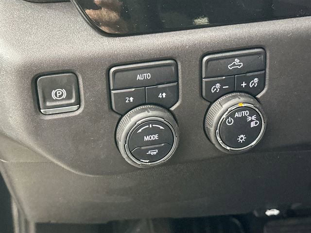 Used 2024 Chevrolet Silverado 1500 LT AWD/4WD image 17