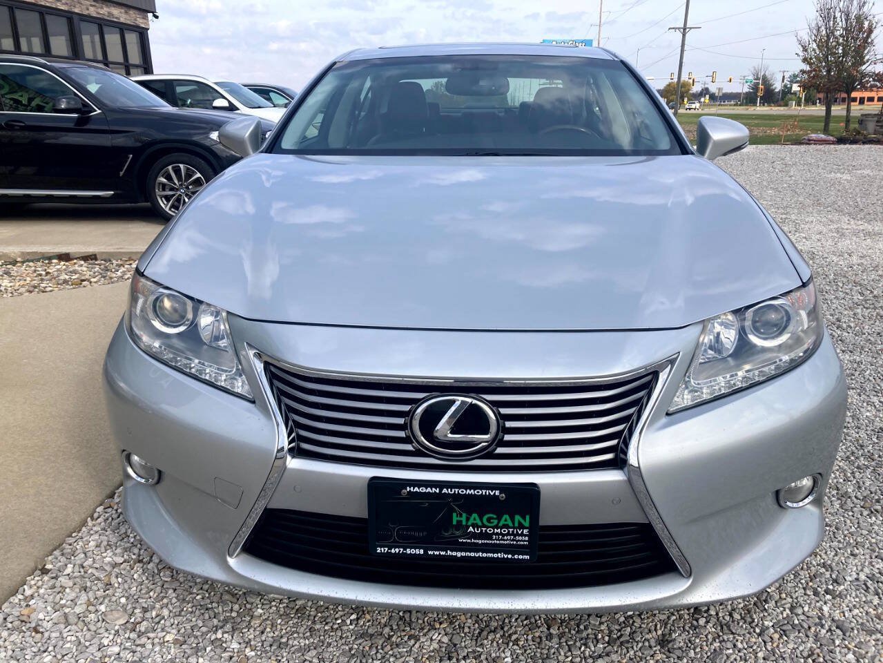 Used 2013 Lexus ES 350 w/ Luxury Pkg FWD image 3