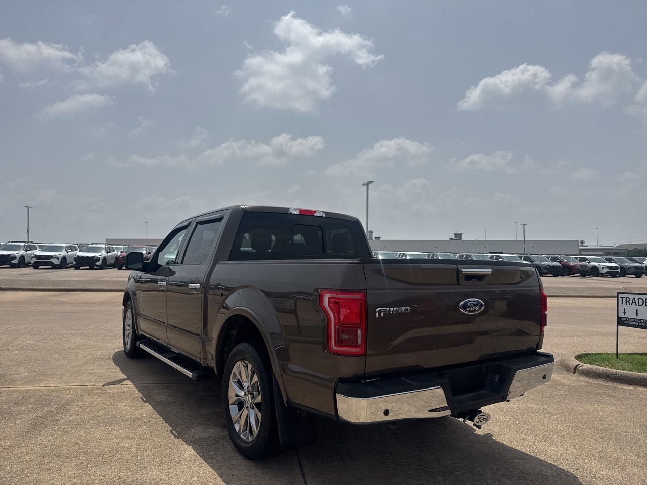 Used 2015 Ford F150 Lariat w/ Equipment Group 502A Luxury RWD image 13