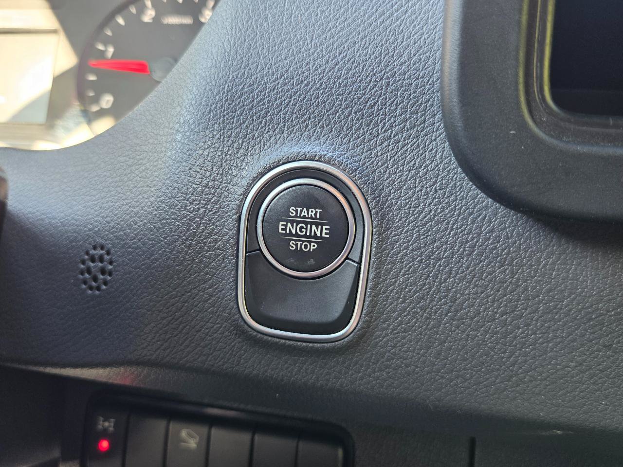 Used 2020 Mercedes-Benz Sprinter 2500 image 33