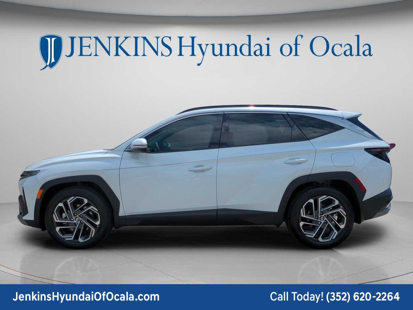 Certified 2025 Hyundai Tucson Limited FWD image 6