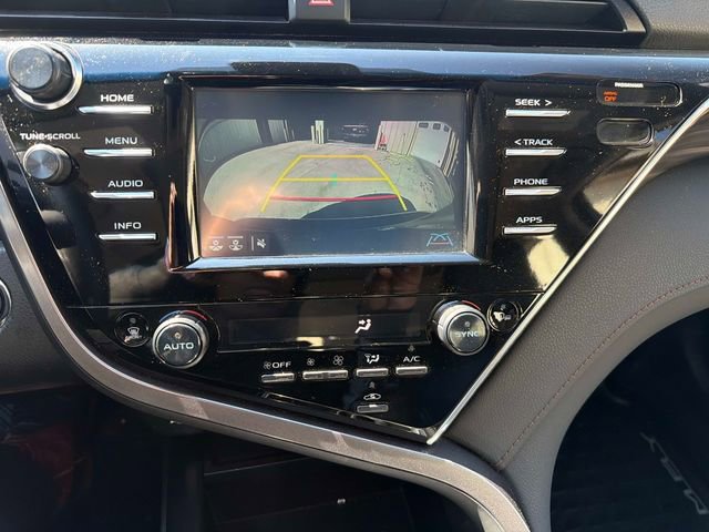 Used 2018 Toyota Camry XLE FWD image 22