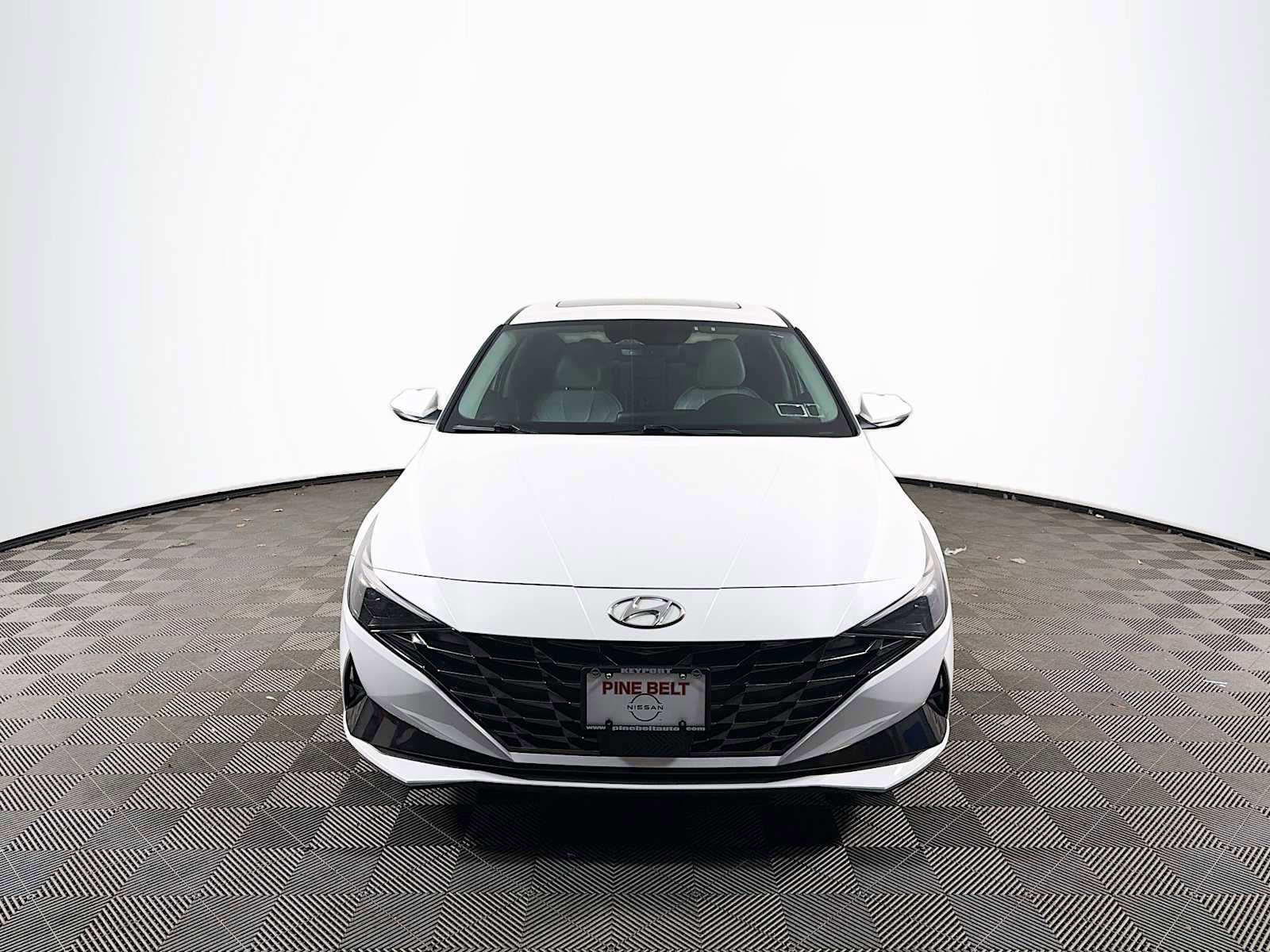 Used 2021 Hyundai Elantra Limited w/ Cargo Package image 2