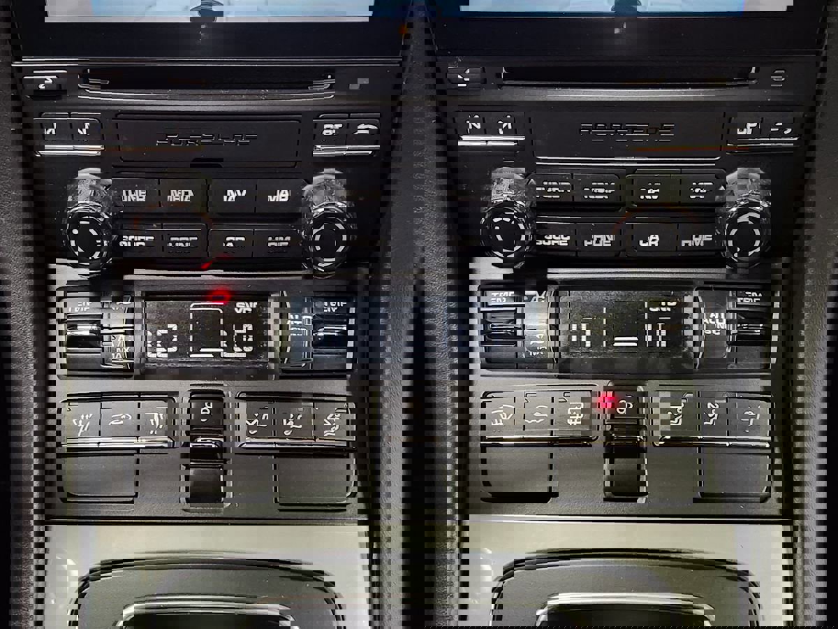 Used 2019 Porsche 911 Turbo image 48