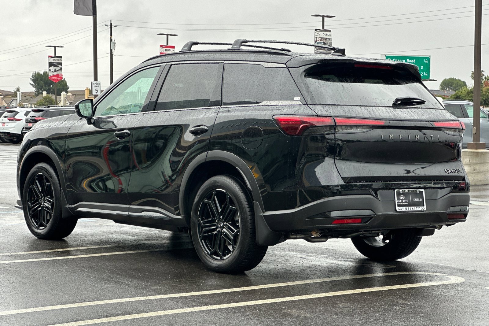 New 2026 INFINITI QX60 Sport w/ Dark Cargo Package image 3