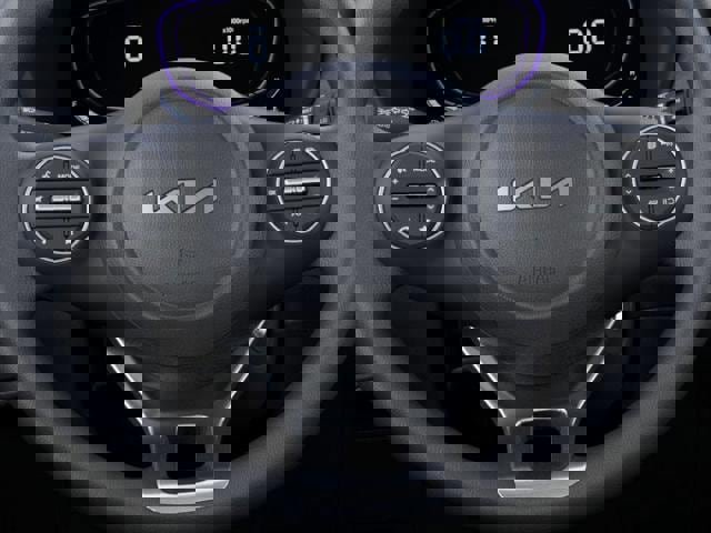 Used 2025 Kia Soul LX w/ LX Technology Package image 22