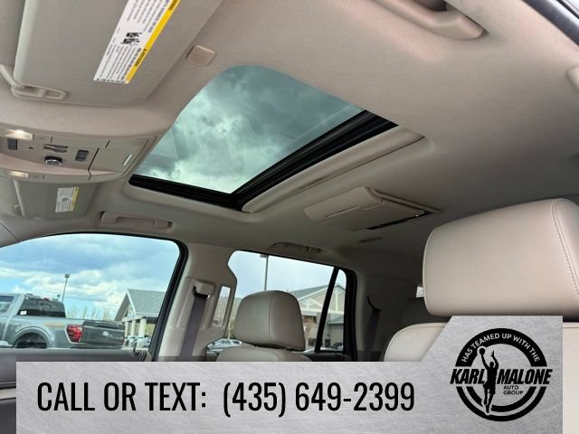 Used 2017 Chevrolet Tahoe Premier AWD/4WD image 26