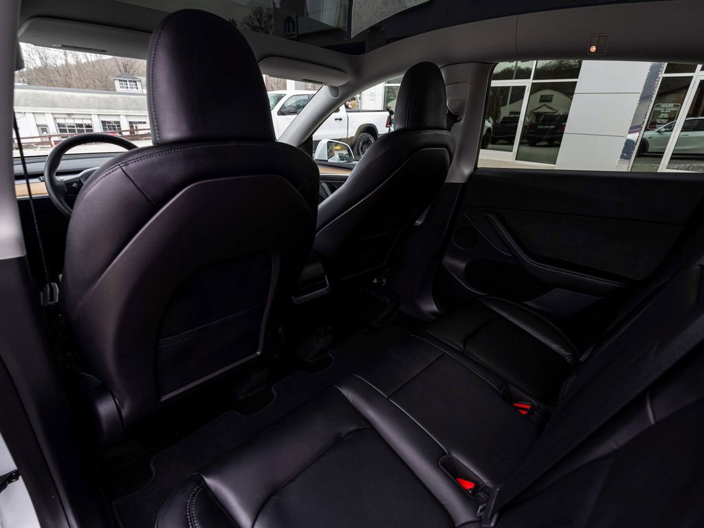 Used 2023 Tesla Model Y Long Range image 24