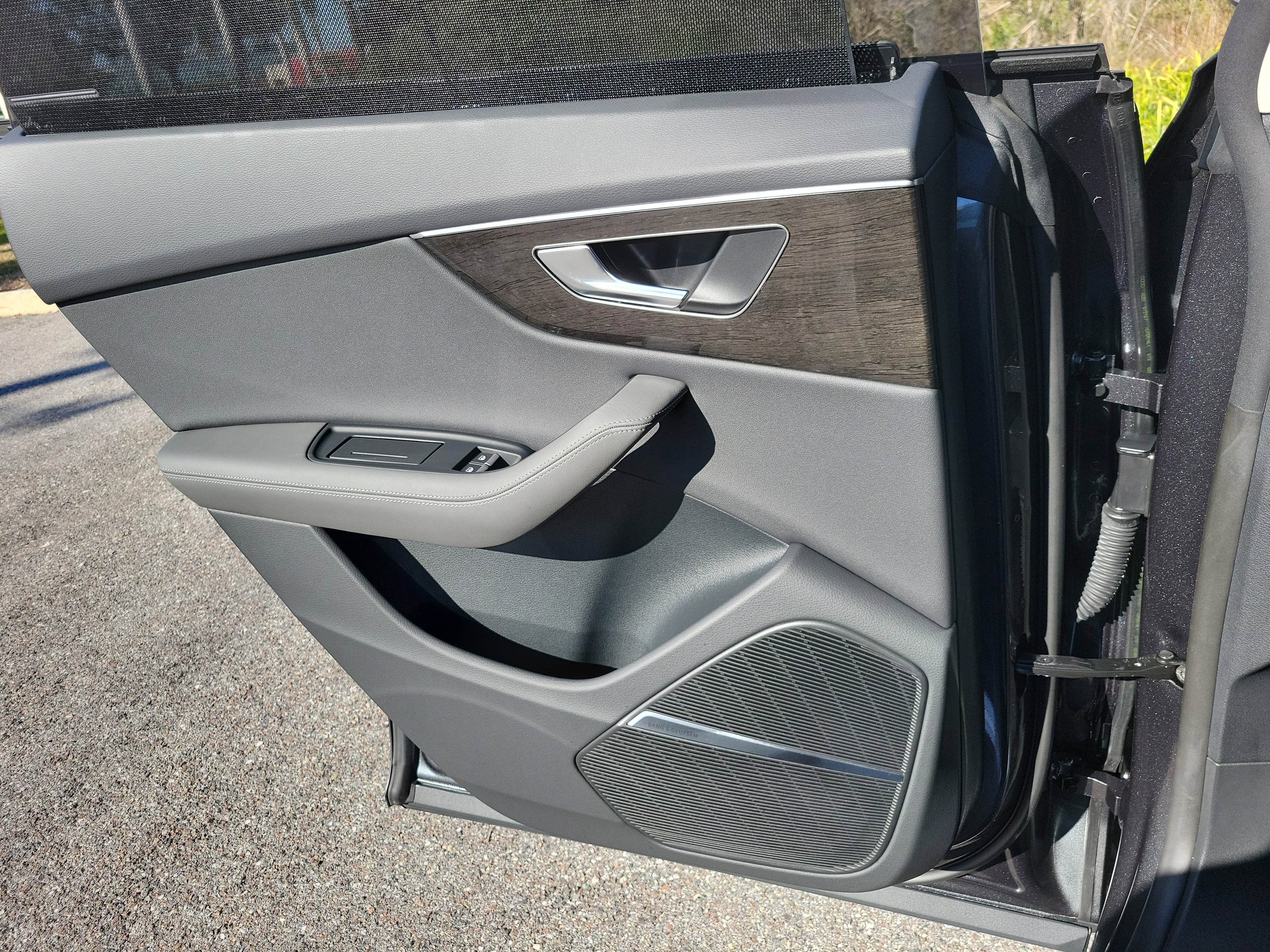 Certified 2025 Audi Q8 Premium Plus image 17