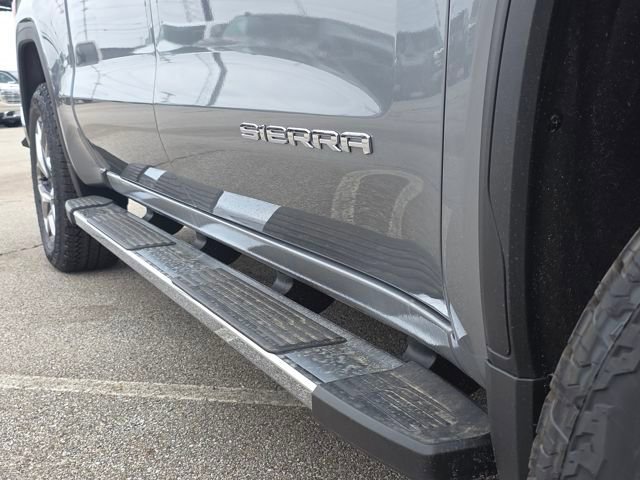 New 2026 GMC Sierra 1500 SLT image 19
