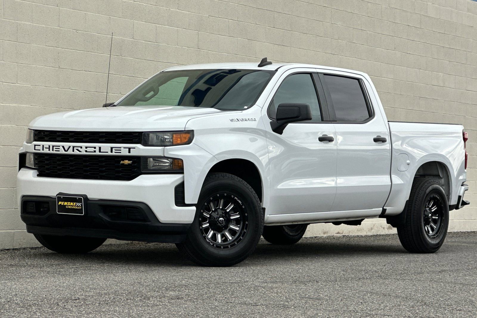 Used 2020 Chevrolet Silverado 1500 Custom w/ Custom Value Package image 8