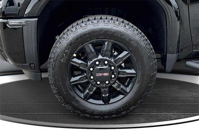 New 2026 GMC Sierra 2500 AT4 w/ Technology Package image 13