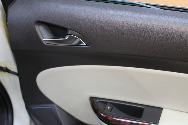 Used 2016 Buick Verano Leather w/ Experience Buick Package FWD image 13