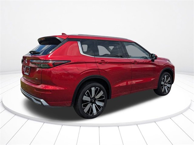 New 2025 Mitsubishi Outlander SEL image 3