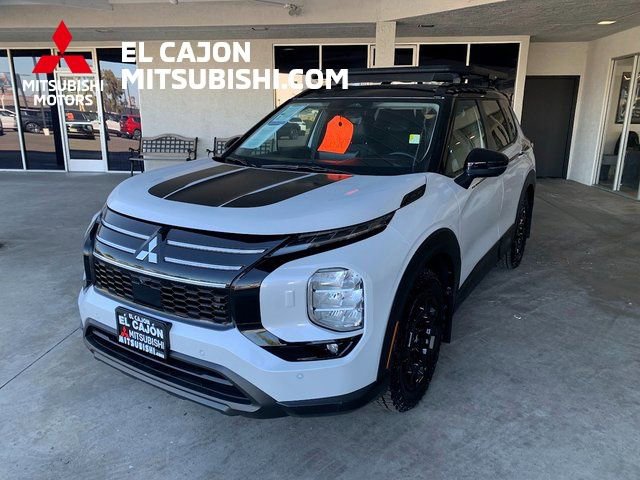 Used 2025 Mitsubishi Outlander Trail Edition image 9