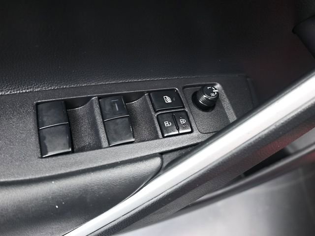 Certified 2024 Toyota Corolla Cross SE image 13