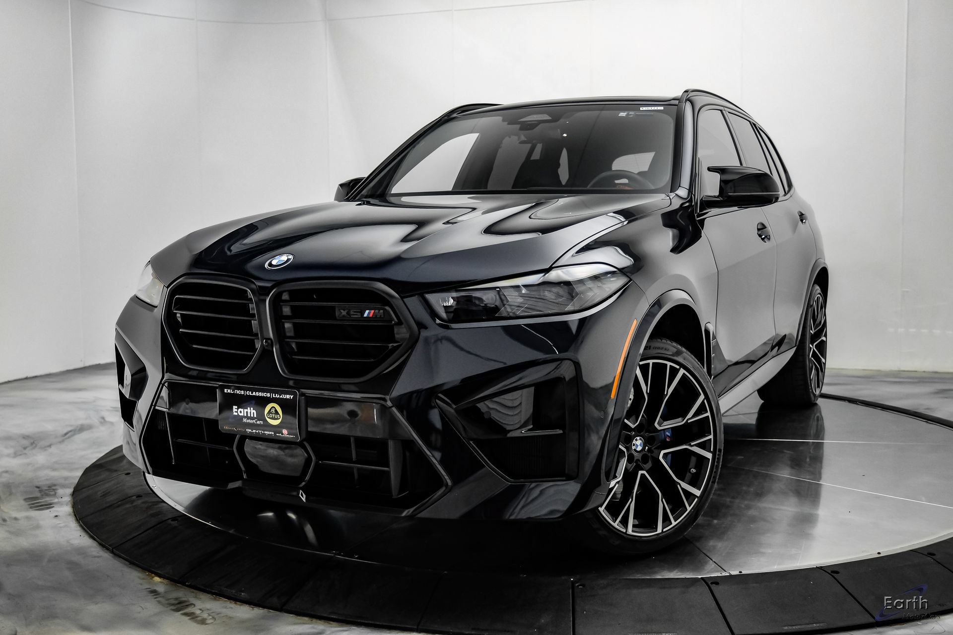 Used 2025 BMW X5 M Competition w/ Executive Package AWD/4WD image 6