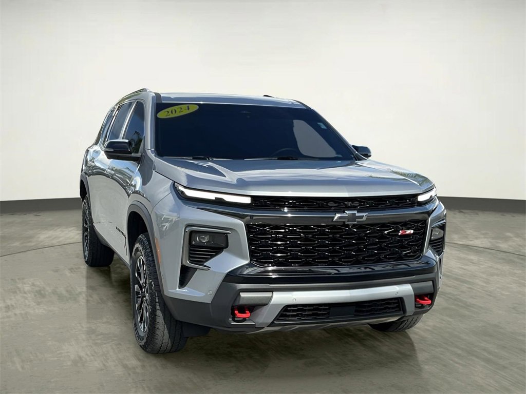 Used 2024 Chevrolet Traverse Z71 w/ Enhanced Driving Package image 13