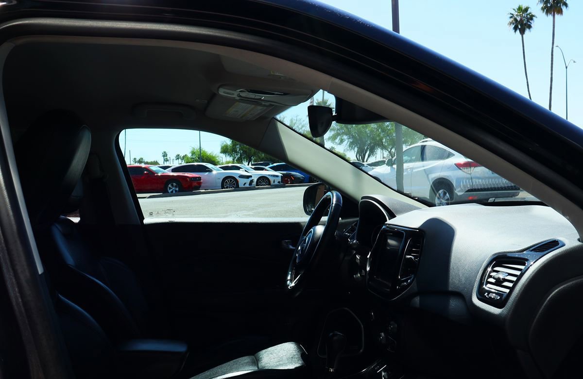 Used 2018 Jeep Compass Limited w/ Navigation Group FWD image 32