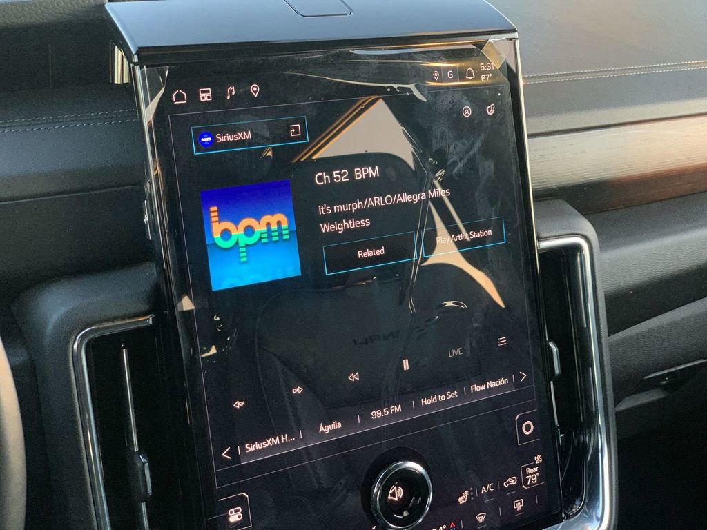 Certified 2025 GMC Yukon Denali image 10