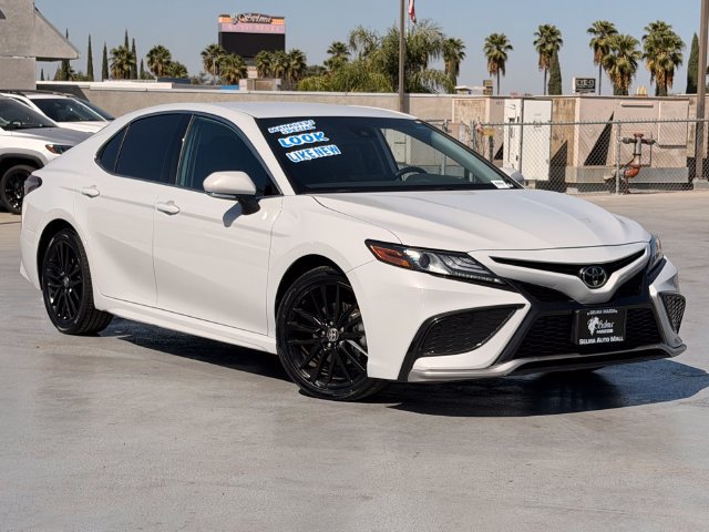 Used 2024 Toyota Camry XSE FWD image 2