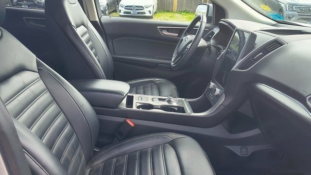 Used 2022 Ford Edge SEL image 13