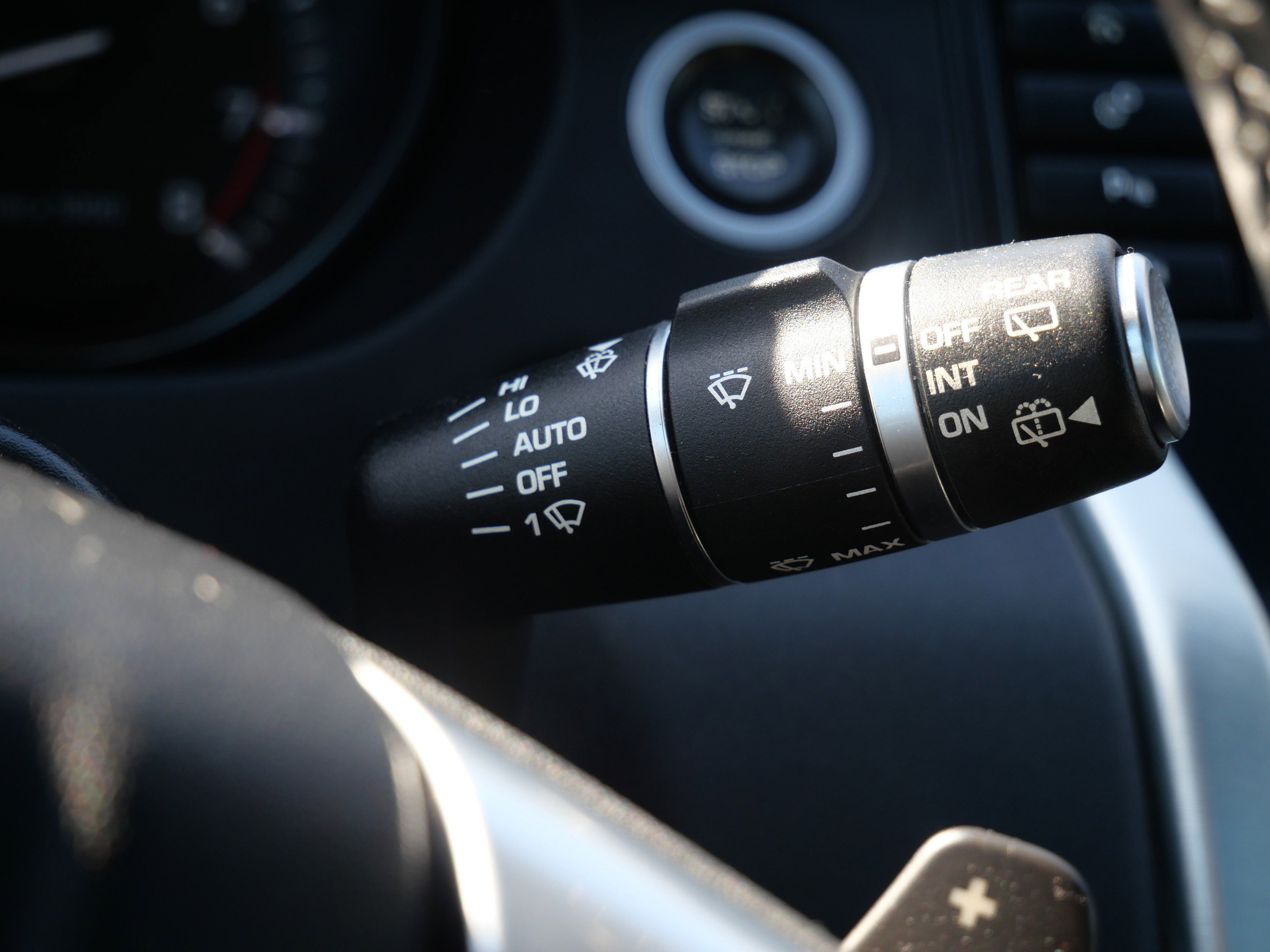 Used 2016 Land Rover Discovery Sport HSE image 31