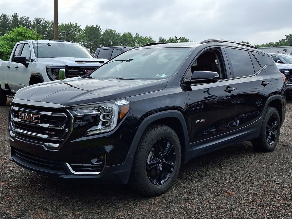 Certified 2023 GMC Terrain AT4 AWD/4WD image 3