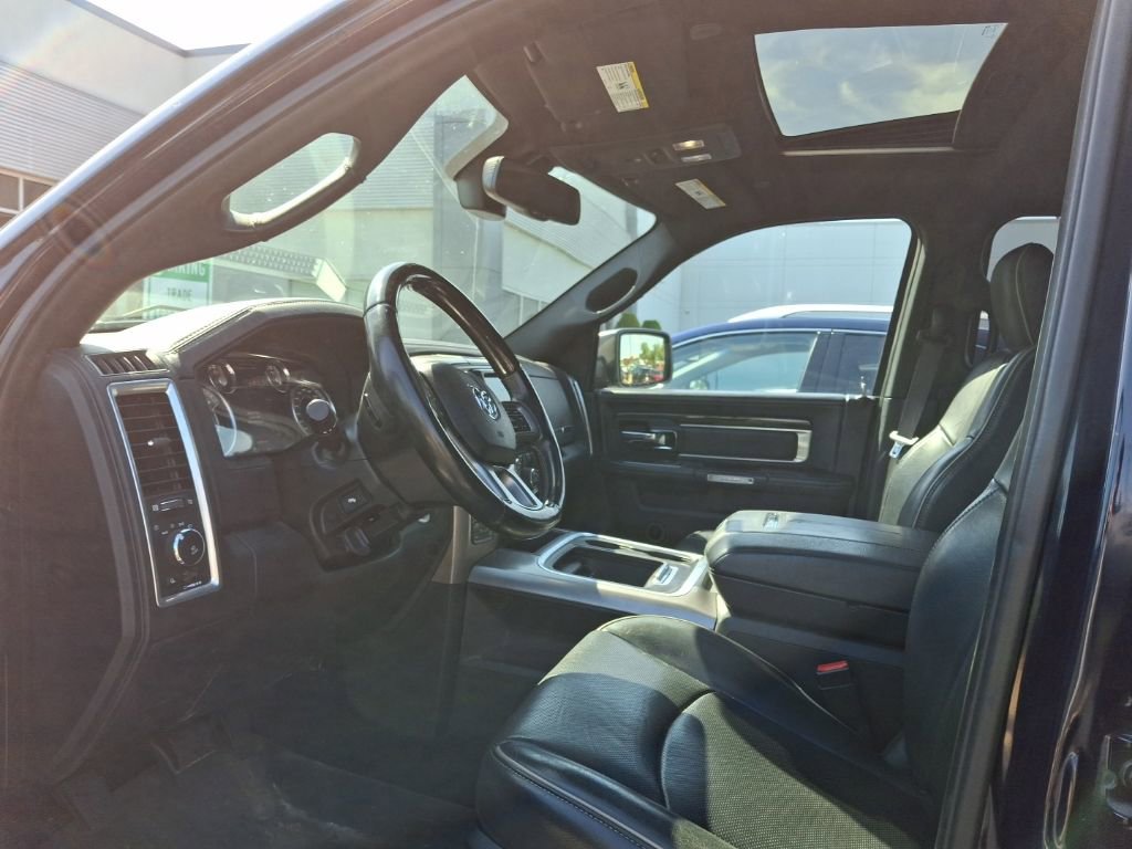 Used 2017 RAM 1500 Limited AWD/4WD image 2