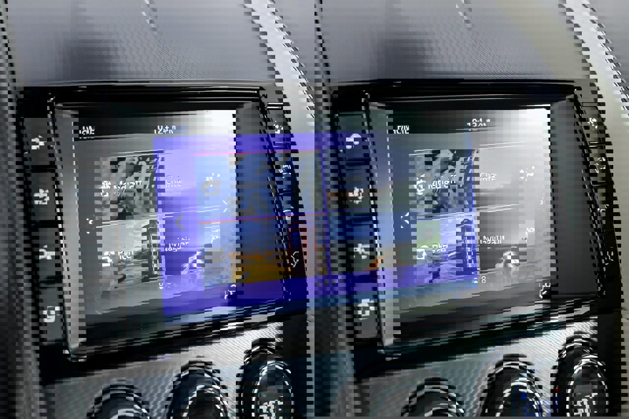 Used 2018 Jaguar F-TYPE R-Dynamic image 29